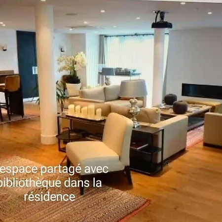 Le Petit Port - 4 étoiles - Standing, Vue Lac, Calme, Piscine *