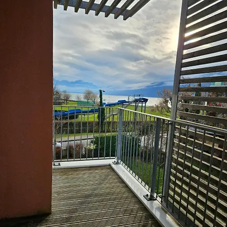 Le Petit Port - 4 étoiles - Standing, Vue Lac, Calme, Piscine *