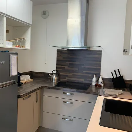 Le Petit Port - 4 étoiles - Standing, Vue Lac, Calme, Piscine *