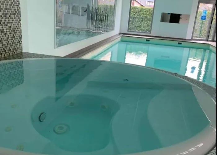 Le Petit Port - 4 étoiles - Standing, Vue Lac, Calme, Piscine *